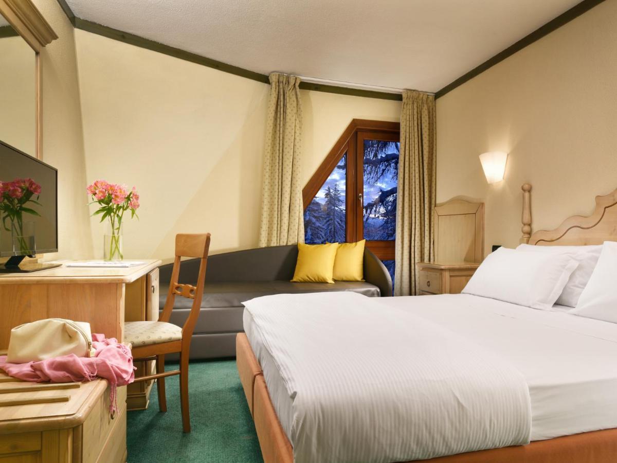 Th Pila Hotel Pila  Luaran gambar
